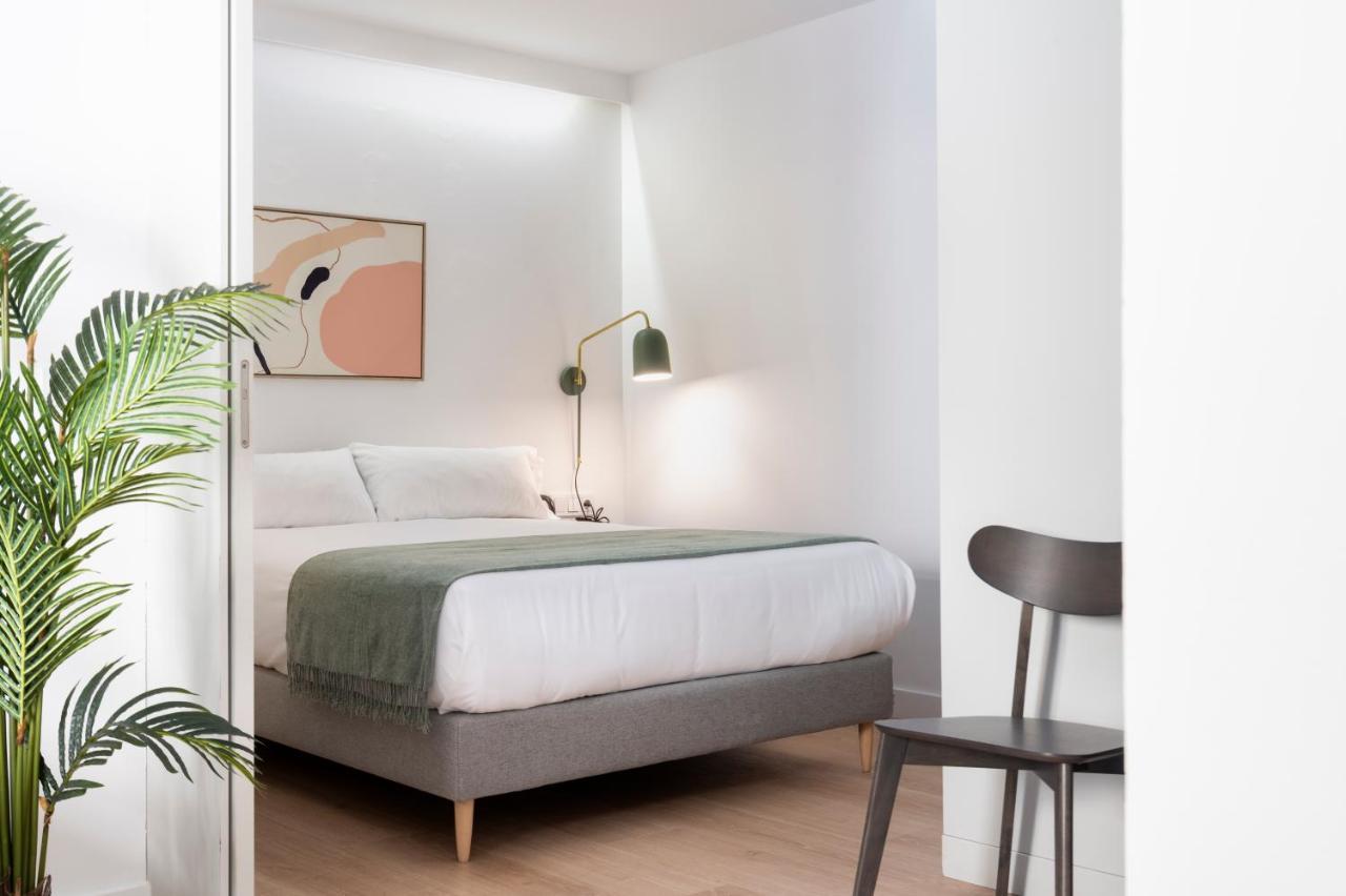 Suites Maestranza - Santas Patronas By Magno Apartments Séville Extérieur photo