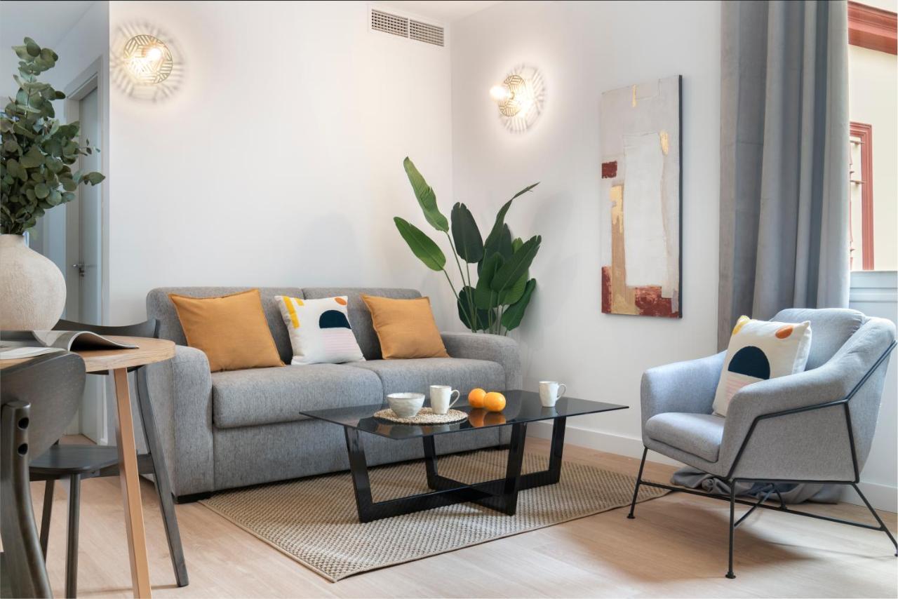 Suites Maestranza - Santas Patronas By Magno Apartments Séville Extérieur photo