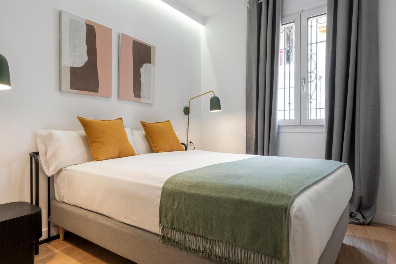 Suites Maestranza - Santas Patronas By Magno Apartments Séville Extérieur photo