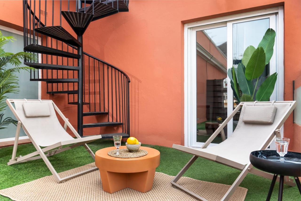 Suites Maestranza - Santas Patronas By Magno Apartments Séville Extérieur photo