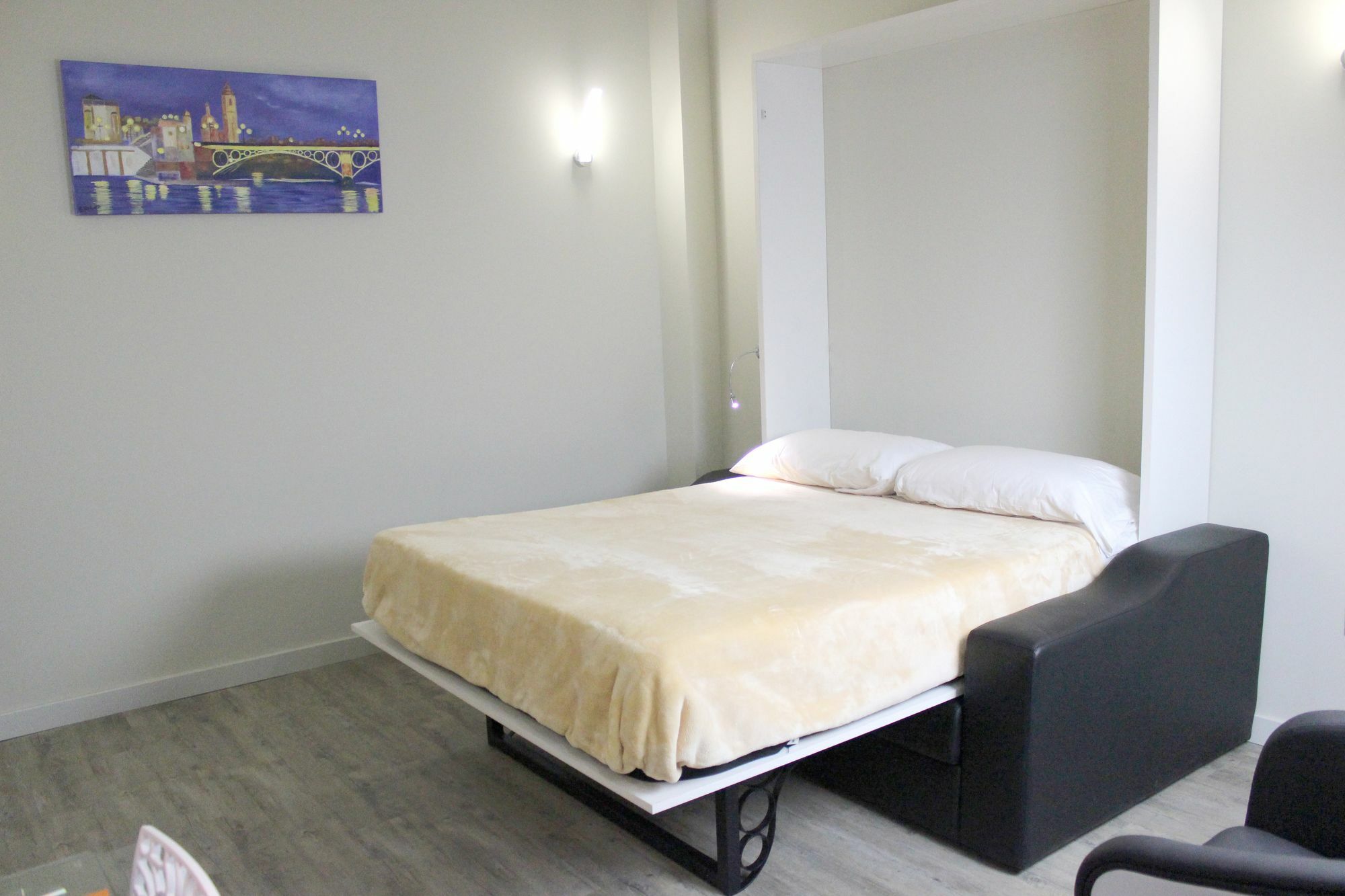 Suites Maestranza - Santas Patronas By Magno Apartments Séville Extérieur photo